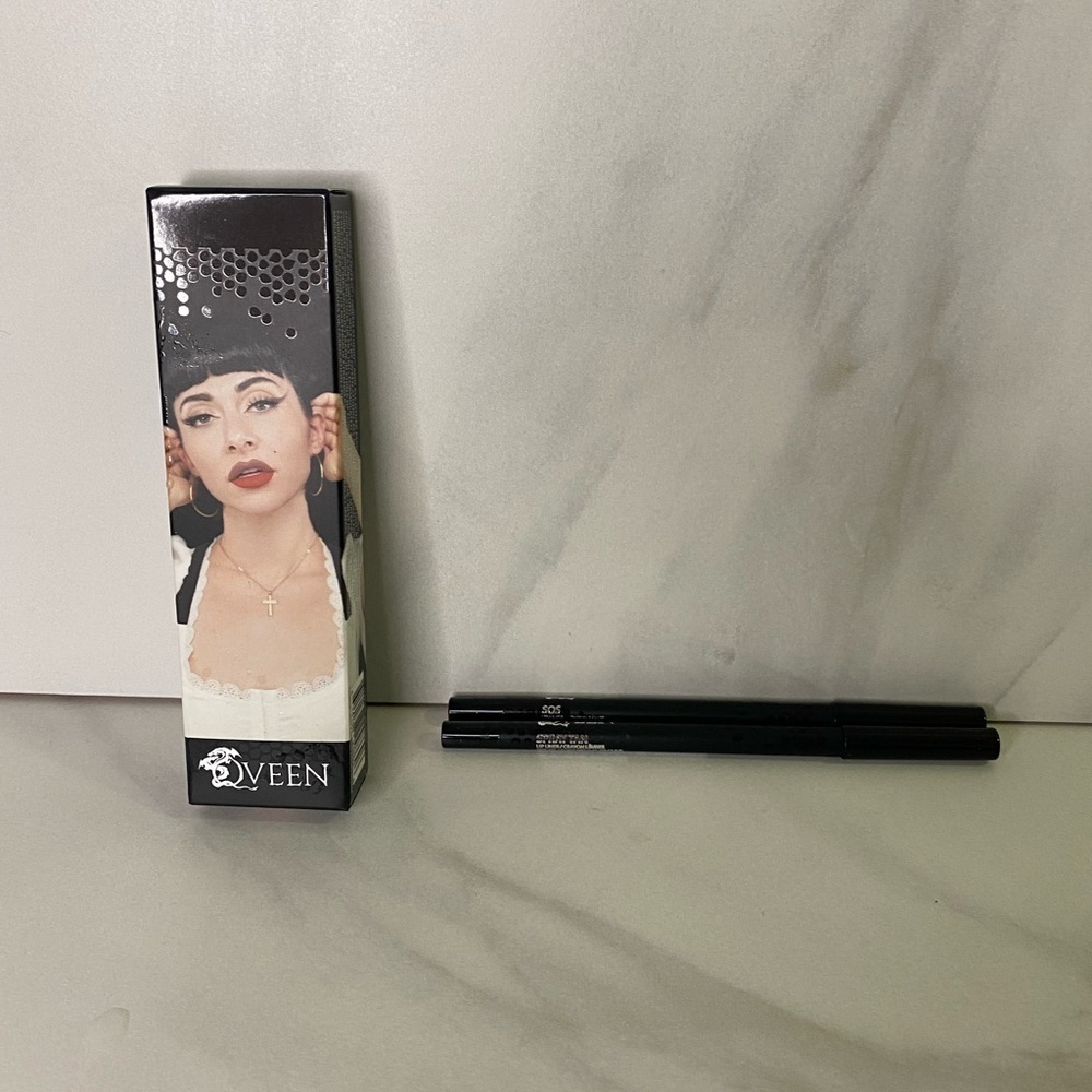 2 for $15 or 3 for $20 Qveen Studio Partners in Crime lipliner duo